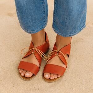 Bueno Yara SZ 40 9.5 Leather Sandals In Brick Red